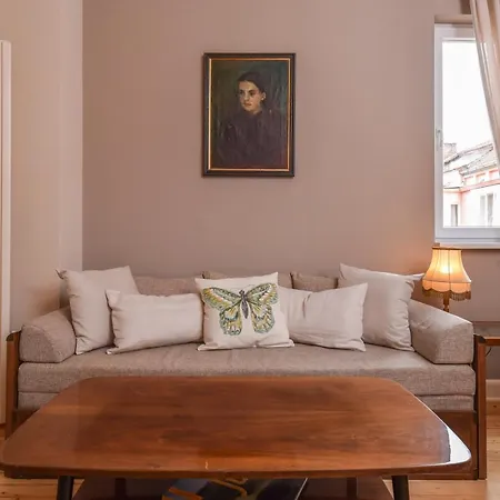 Chez Marie - Cozy One-bedroom With Balcony By Flat Mаnager Apartment