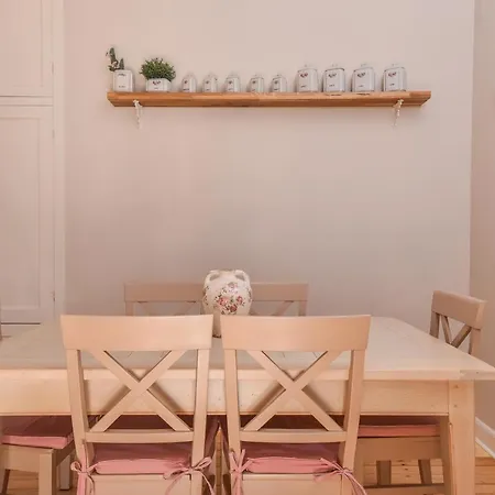 Chez Marie - Cozy One-bedroom With Balcony By Flat Mаnager *