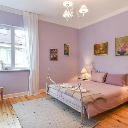 Chez Marie - Cozy One-bedroom With Balcony By Flat Mаnager * صوفيا